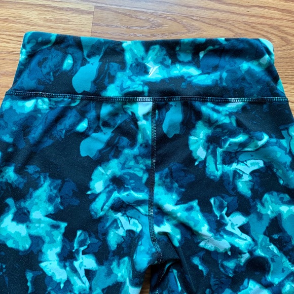 🦋 Floral Workout Leggings - Picture 3 of 5